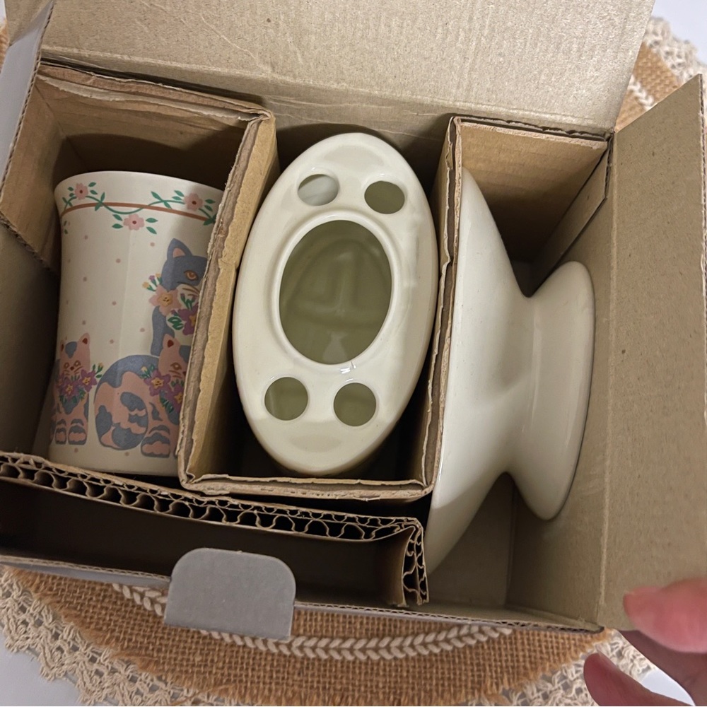 NWT vintage Japan 3pcs porcelain toothbrush holder /tumbler /loap dish gift set - Picture 10 of 11